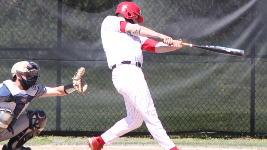 Baseball Splits Non-Conference Twinbill with Fitchburg State