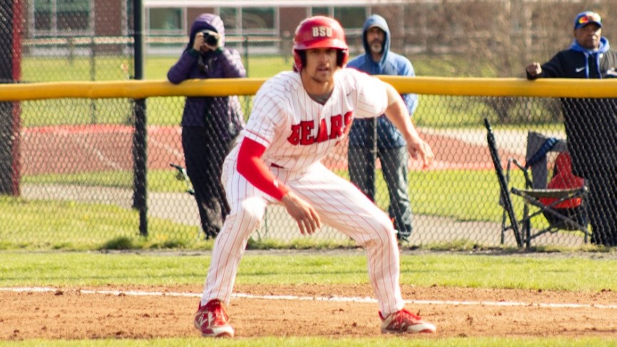 Baseball Holds Off Worcester State, 2-1