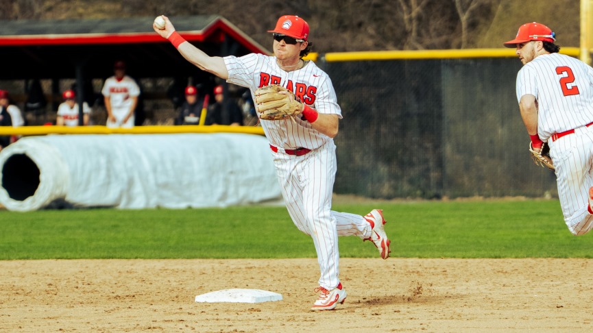 Baseball Sweeps Salem State in MASCAC Twinbill