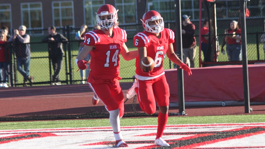 Football Rolls to 47-14 Homecoming Win over Westfield