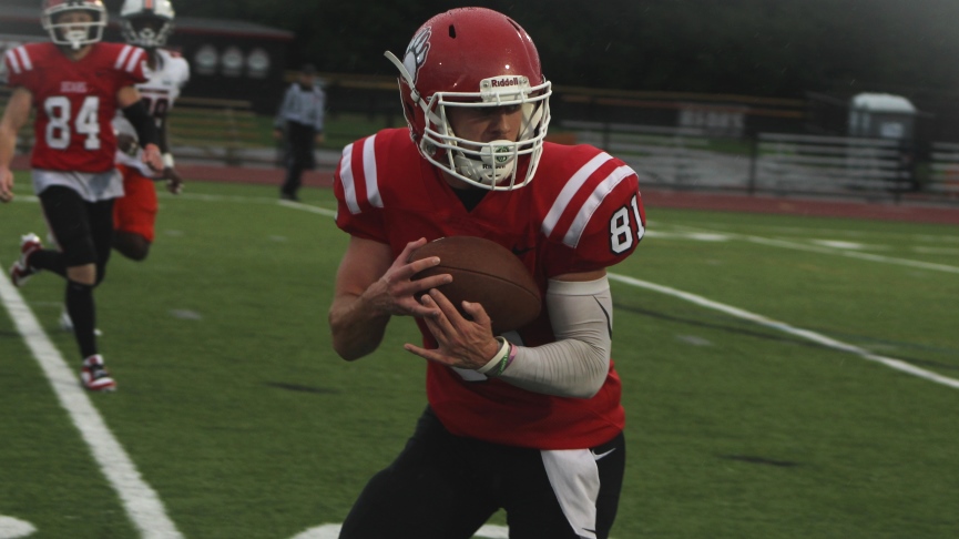 Football Downs Fitchburg State, 38-14