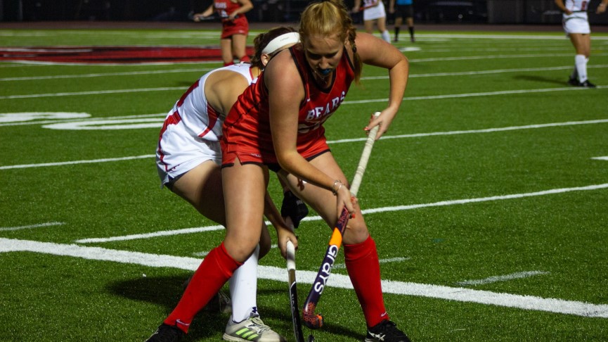 Field Hockey Blanks Dean, 4-0