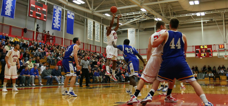 Men's Basketball Downs Wheaton, 78-63