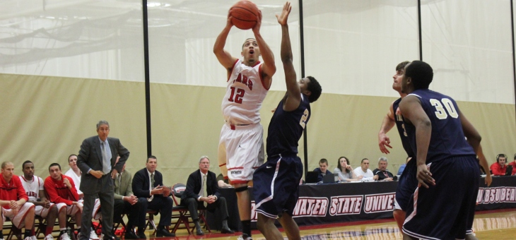 Men's Basketball Downs Trinity, 66-60