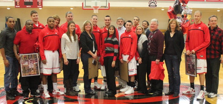 Men's Basketball Edges MCLA, 63-61, to Secure First Round MASCAC Bye