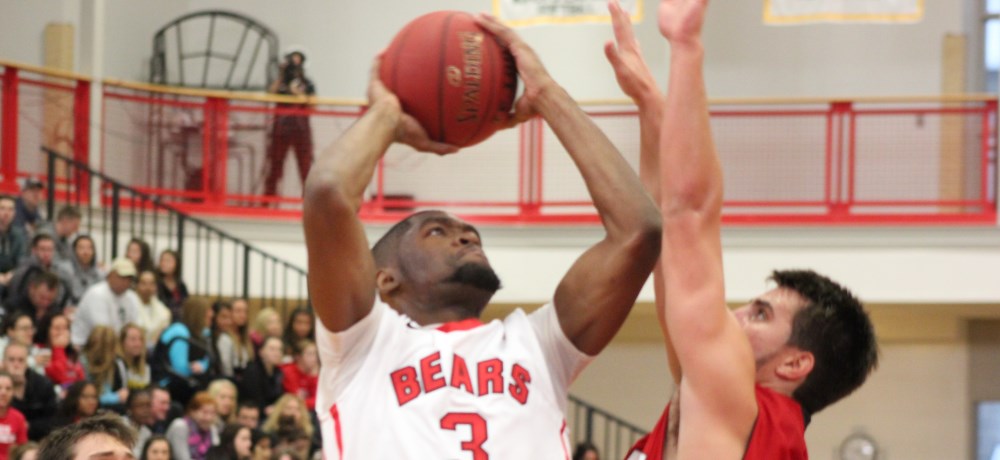 Lofton's Double-Double Leads Men's Hoops to 87-85 MASCAC Win Over Salem