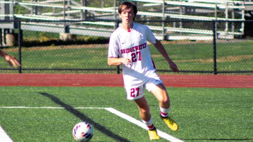 Men's Soccer Battles Wentworth to 0-0 Draw