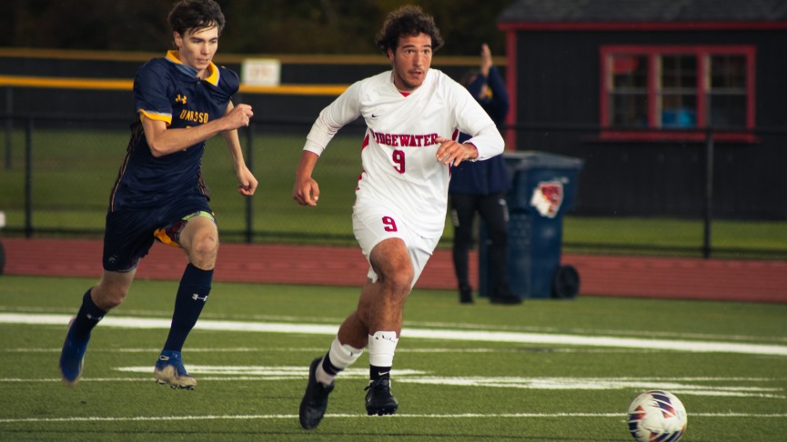 Men's Soccer Captures MASCAC Regular Season Title with 3-0 Win Over MCLA