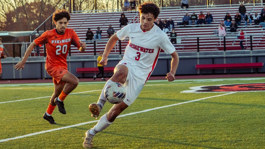 Men's Soccer Edged by Salem State on Penalty Kicks in MASCAC Semifinals