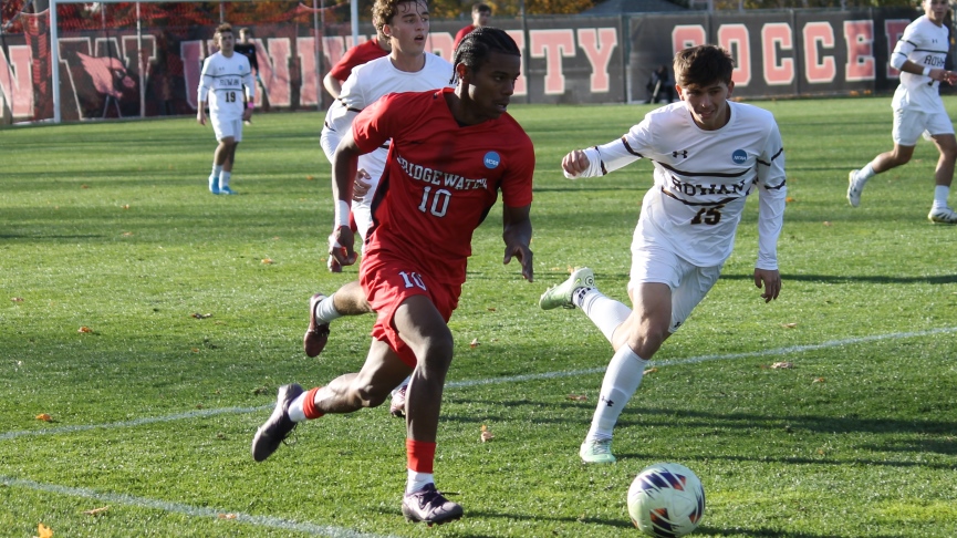 Men's Soccer Drops 1-0 Decision to Rowan in NCAA Tournament