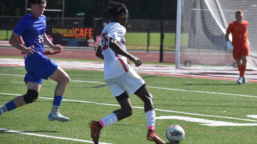 Men's Soccer Posts 3-0 MASCAC Shutout Over Worcester State