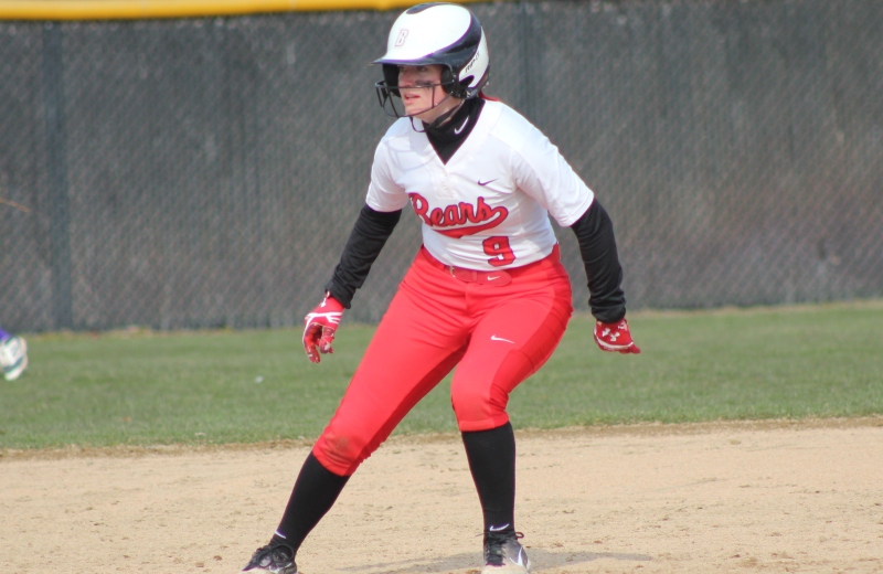 Softball Sweeps Fitchburg State in MASCAC Twinbill