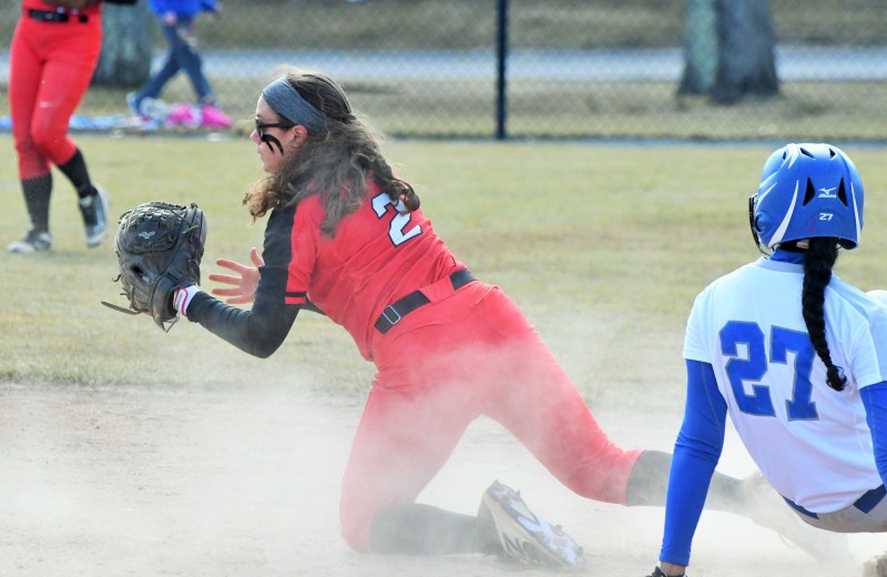 Softball Splits Non-Conference Twinbill with Salve Regina