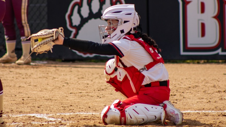 Softball Drops Pair of Games to UMass Boston