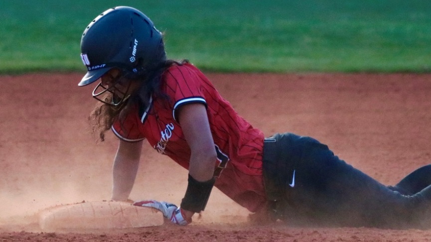 Softball Wins Two out of Three on Thursday at Fastpitch Dreams Classic