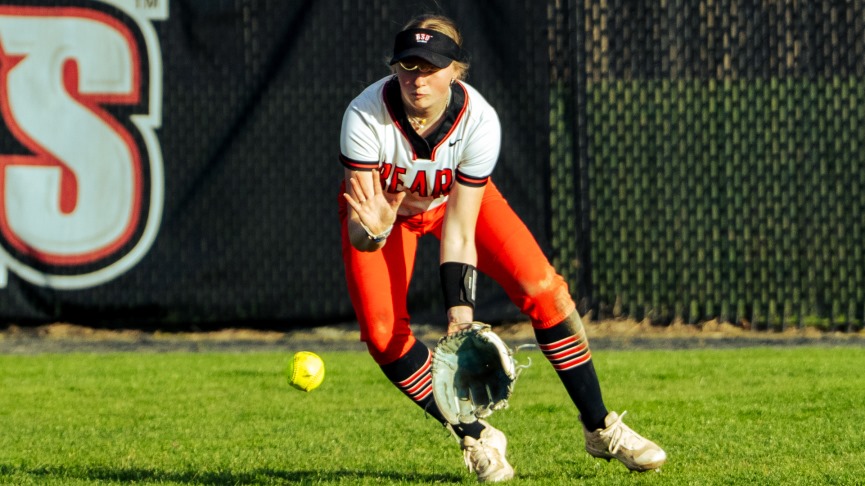 Softball Swept by UMass Boston