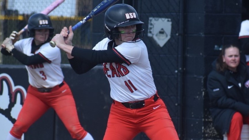 Softball Sweeps Doubleheader to Open MASCAC Slate
