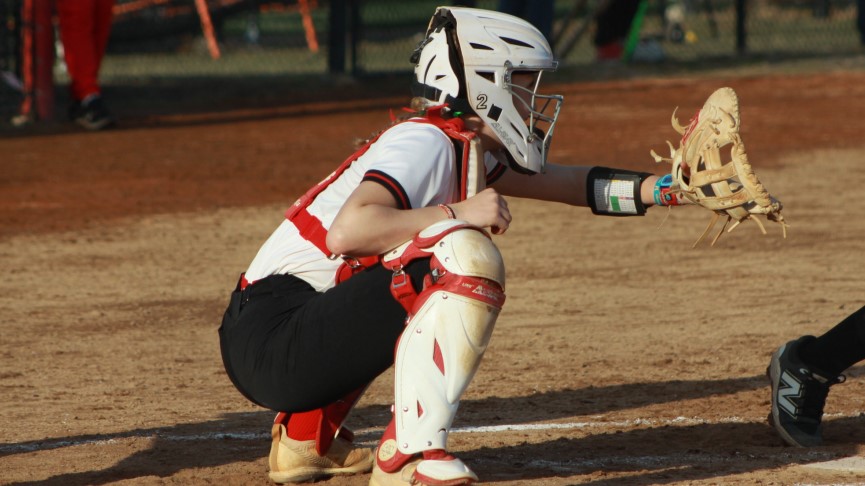 Softball Swept by RIC