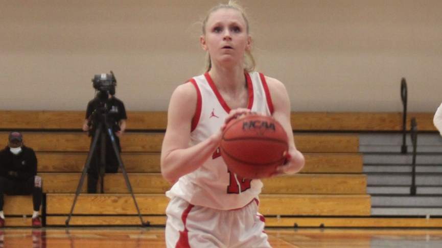 Women's Basketball Opens 2021-2022 Campaign with 76-68 Win over Emerson