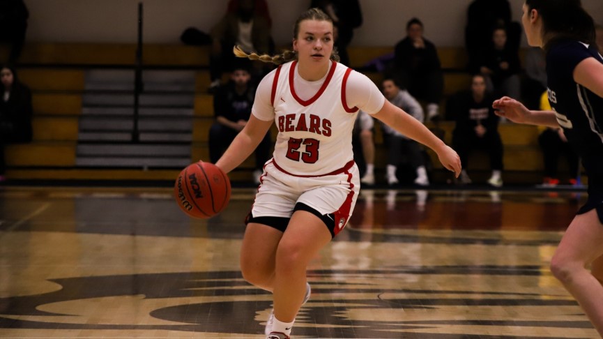 Women's Basketball Posts 63-51 Win Over Suffolk