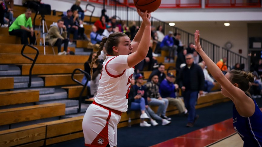 Women's Basketball Opens MASCAC Play with 75-58 Win Over Framingham