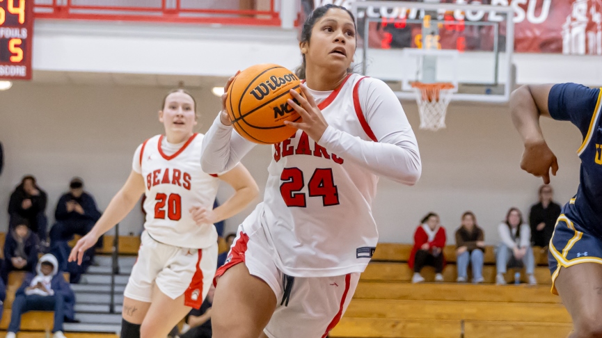 Women's Basketball Falls to Dickinson at Puerto Rico Clasico, 71-52