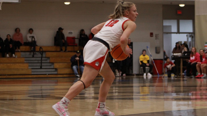 Women's Basketball Secures MASCAC Regular Season Title with 85-58 Win Over Fitchburg