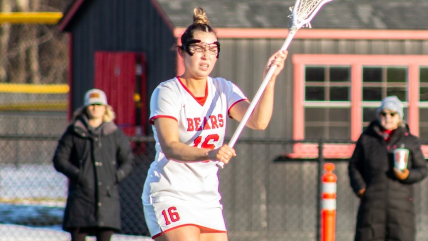 Women's Lacrosse Rallies Past UNE, 10-8