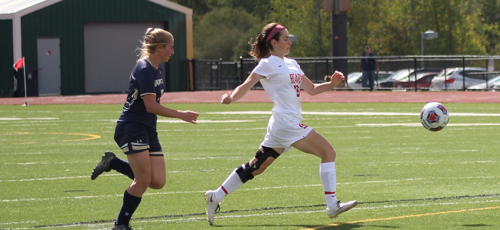 Vincent Nets Hat Trick as Women's Soccer Blanks Mass. Maritime, 5-0