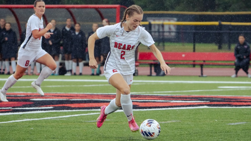 Women's Soccer Drops 4-1 Decision to #9 Tufts