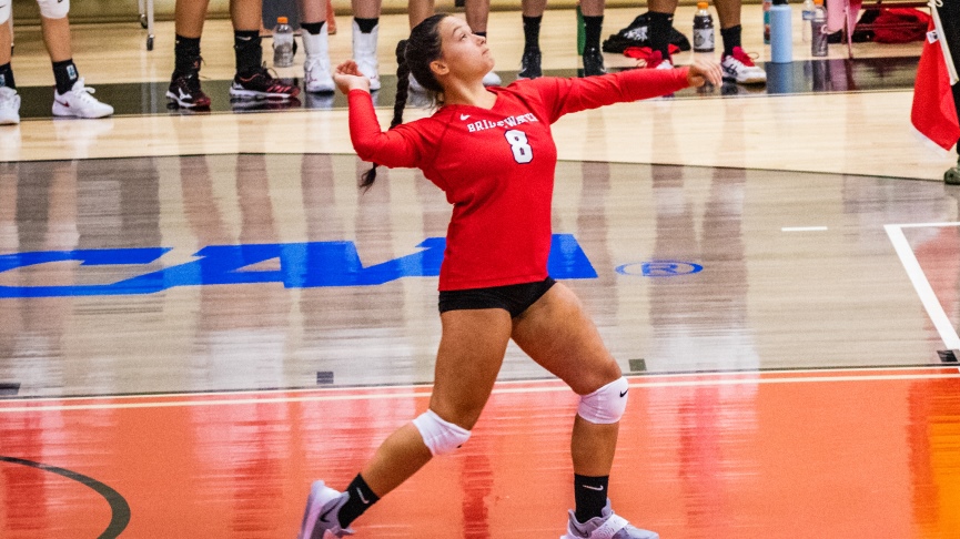 Volleyball Cruises to 3-0 Win over Lesley