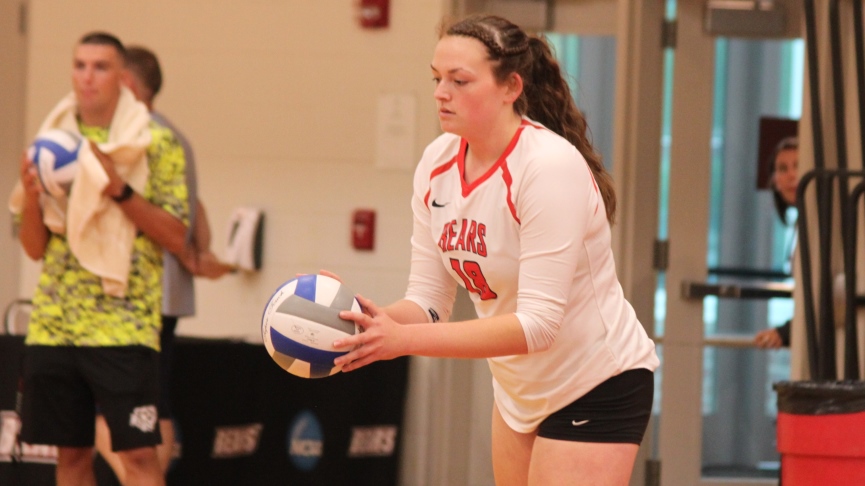 Volleyball Falls to Wheaton in Season Opener, 3-1