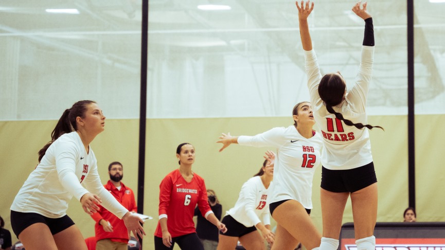 Volleyball Wraps Up Regular Season with 3-0 Win Over Mass. Maritime