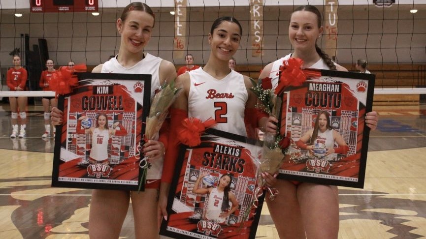Volleyball Posts 3-1 Senior Night Win Over Mitchell