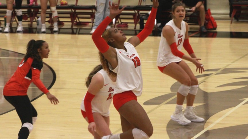 Volleyball Sweeps MCLA, 3-0