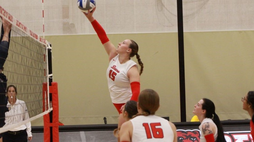 Volleyball Opens MASCAC Slate with 3-0 Sweep of Mass. Maritime